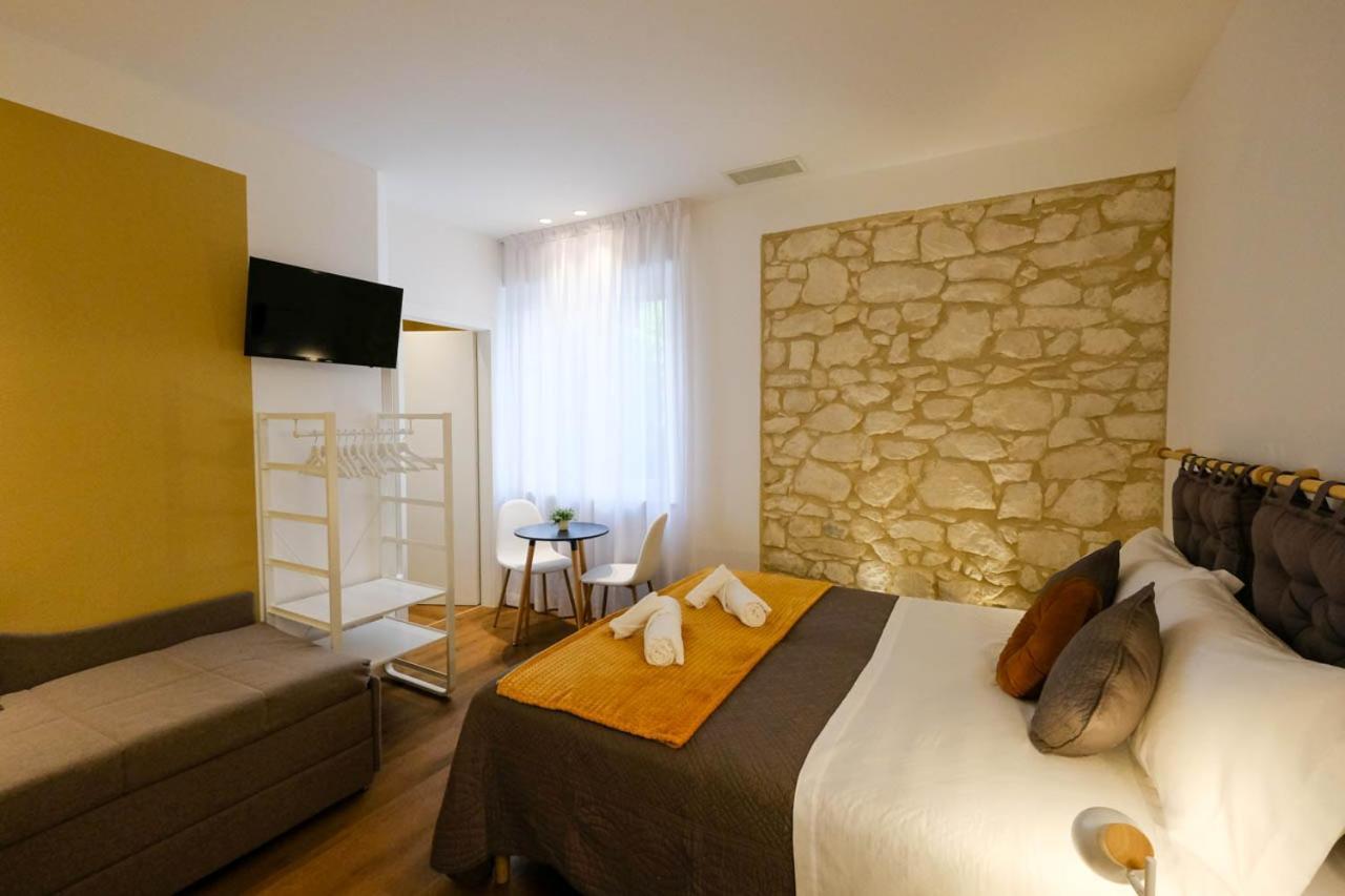 Verona Sweet Rooms - Affitti Brevi Italia Ngoại thất bức ảnh